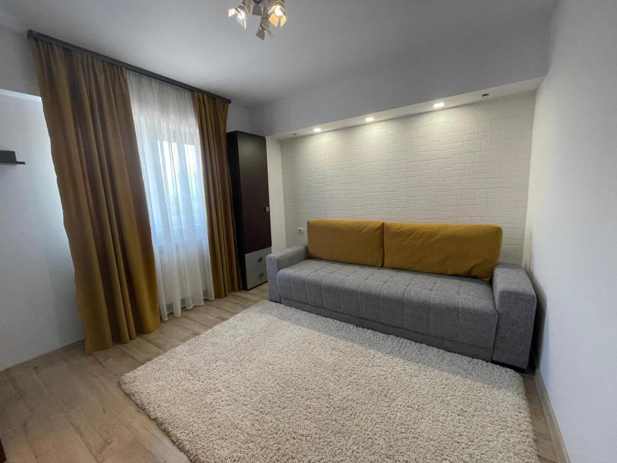Happy Time 1 Apartamento Petroşani Exterior foto
